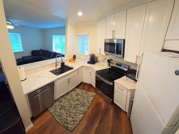 7597 Charmant Dr 901, San Diego CA 92122