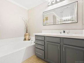 6467 Alexandri Cir, Carlsbad CA 92011