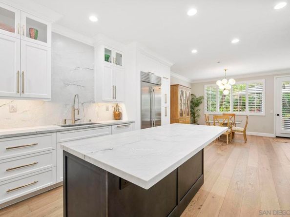 6467 Alexandri Cir, Carlsbad CA 92011