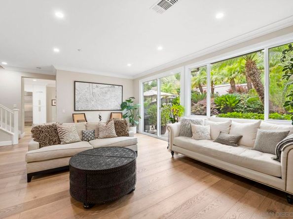 6467 Alexandri Cir, Carlsbad CA 92011