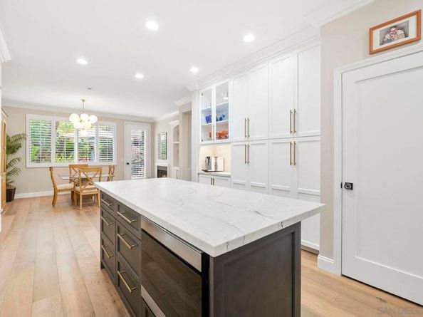 6467 Alexandri Cir, Carlsbad CA 92011