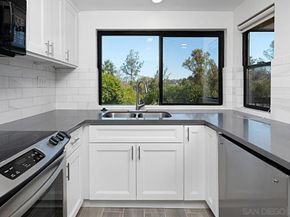 5125 Fontaine Street 105, Del Cerro CA 92120