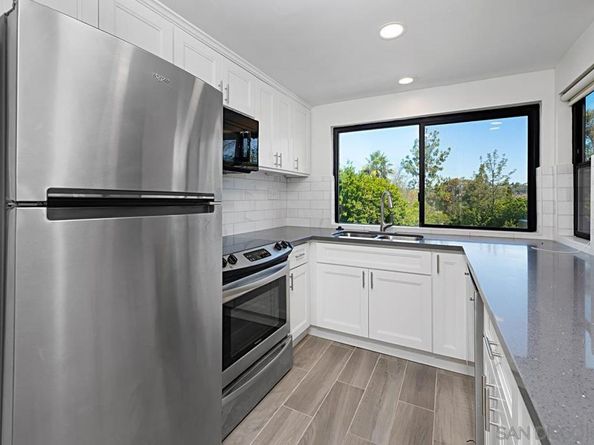 5125 Fontaine Street 105, Del Cerro CA 92120