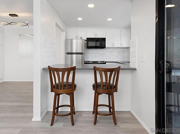 5125 Fontaine Street 105, Del Cerro CA 92120