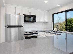 5125 Fontaine Street 105, Del Cerro CA 92120