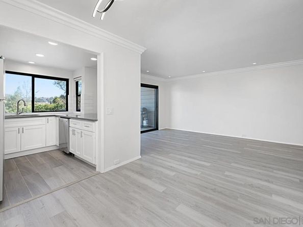 5125 Fontaine Street 105, Del Cerro CA 92120