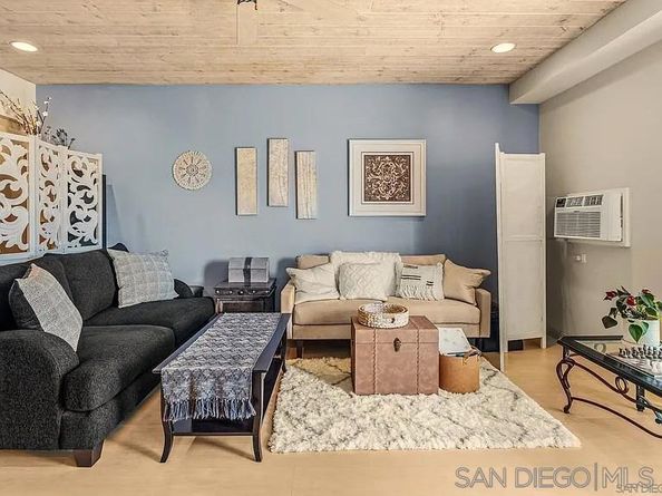 2003 Costa Del Mar Rd 692, Carlsbad CA 92009