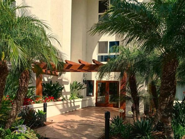 2003 Costa Del Mar Rd 692, Carlsbad CA 92009