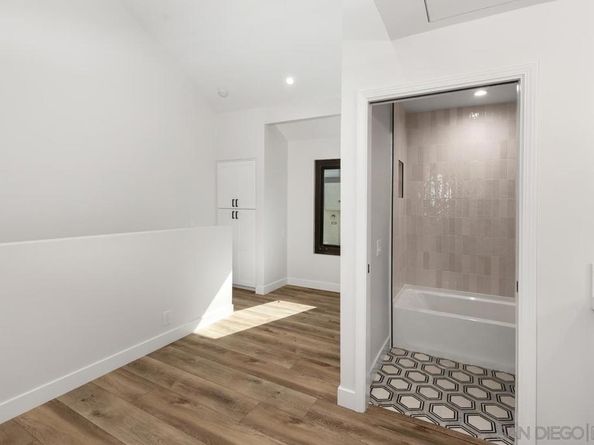 3974 Voltaire St., San Diego CA 92107