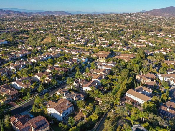 7424 La Mantanza, San Diego CA 92127