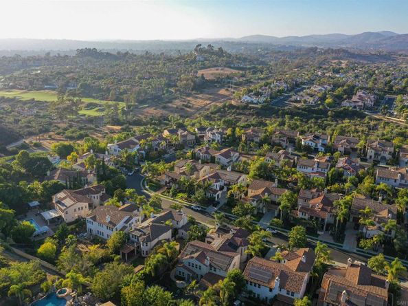 7424 La Mantanza, San Diego CA 92127
