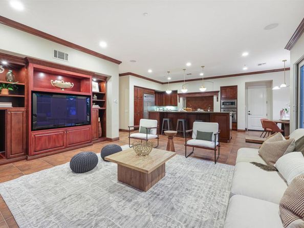 7424 La Mantanza, San Diego CA 92127