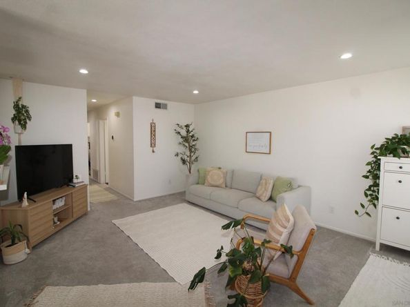 783 Timber Cove Way, Oceanside CA 92058