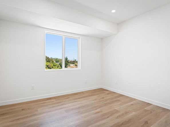 2720 2760 Reo Dr, San Diego CA 92139