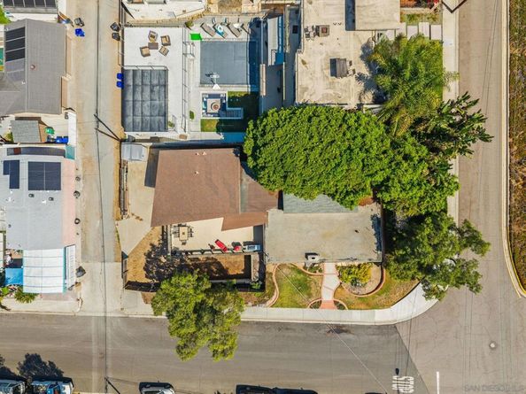 4436 Lister St, San Diego CA 92110