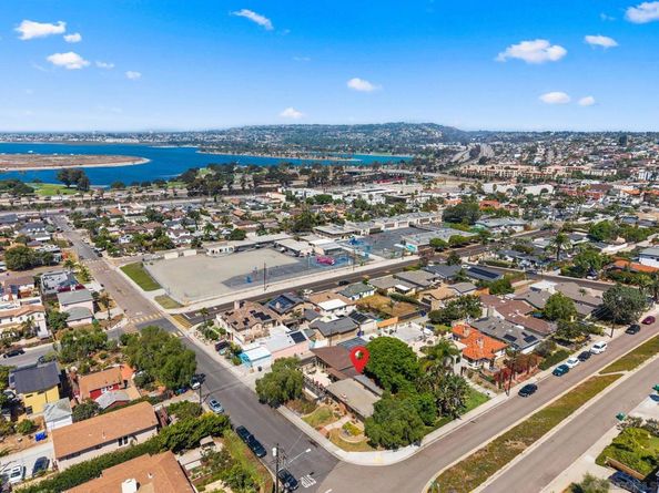 4436 Lister St, San Diego CA 92110
