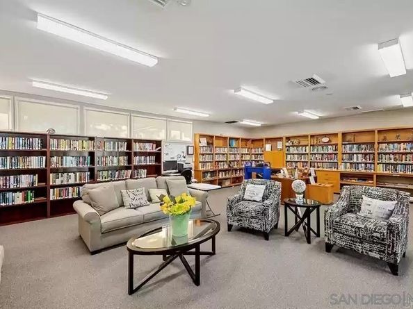 16555 Caminito Vecinos 39, San Diego CA 92128