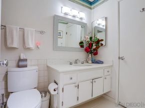 16555 Caminito Vecinos 39, San Diego CA 92128