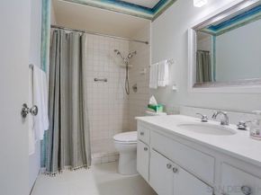16555 Caminito Vecinos 39, San Diego CA 92128