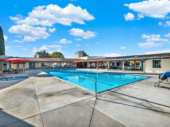 16555 Caminito Vecinos 39, San Diego CA 92128