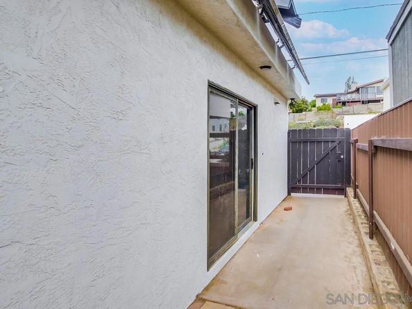 2068 Guizot St, San Diego CA 92107
