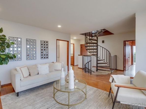 2068 Guizot St, San Diego CA 92107