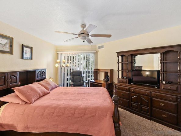 7263 Camino Degrazia 33, San Diego CA 92111