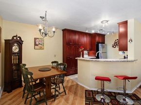 7263 Camino Degrazia 33, San Diego CA 92111