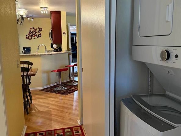 7263 Camino Degrazia 33, San Diego CA 92111