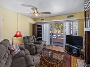 7263 Camino Degrazia 33, San Diego CA 92111