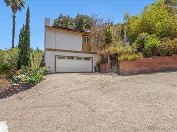 8621 Golf Drive
