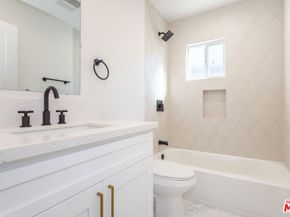 14365 Berg Street, Sylmar CA 91342