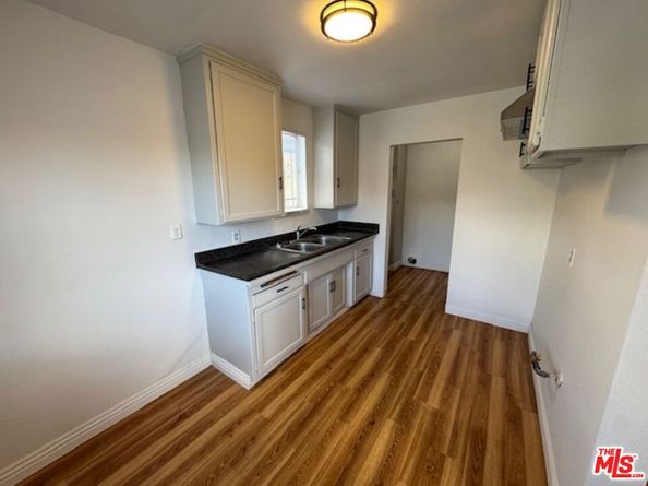 1602 W 206th Street, Torrance CA 90501