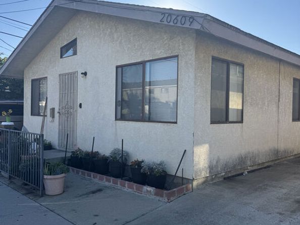 1602 W 206th Street, Torrance CA 90501