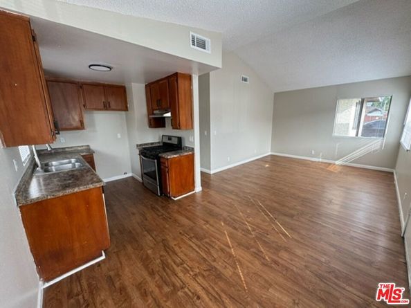 1602 W 206th Street, Torrance CA 90501