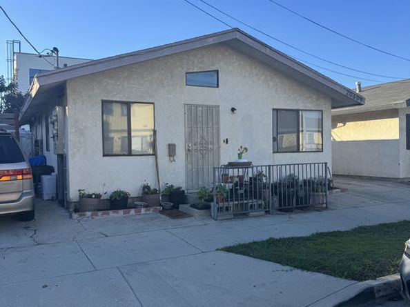 1602 W 206th Street, Torrance CA 90501
