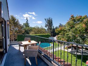 501 N Cahuenga Boulevard, Los Angeles CA 90004