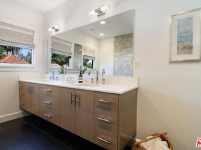 501 N Cahuenga Boulevard, Los Angeles CA 90004