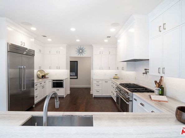 501 N Cahuenga Boulevard, Los Angeles CA 90004