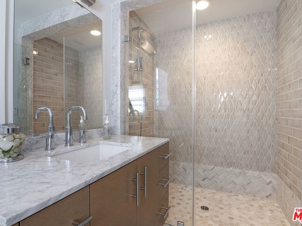 501 N Cahuenga Boulevard, Los Angeles CA 90004