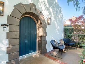 501 N Cahuenga Boulevard, Los Angeles CA 90004