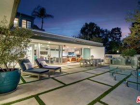 501 N Cahuenga Boulevard, Los Angeles CA 90004