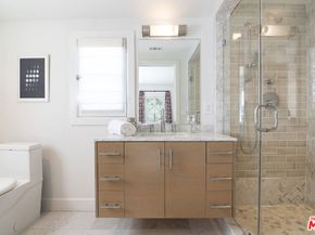 501 N Cahuenga Boulevard, Los Angeles CA 90004