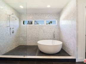 501 N Cahuenga Boulevard, Los Angeles CA 90004