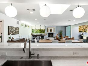 501 N Cahuenga Boulevard, Los Angeles CA 90004