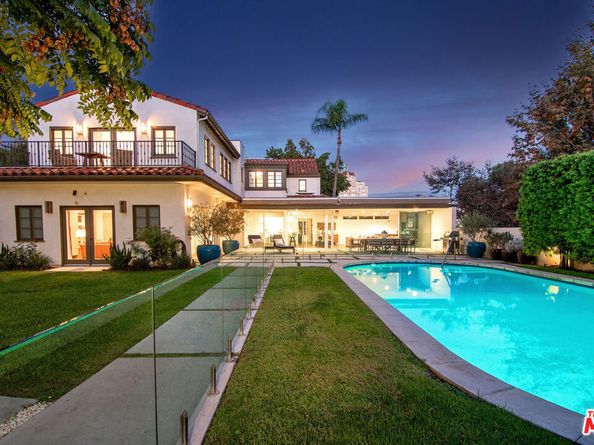 501 N Cahuenga Boulevard, Los Angeles CA 90004