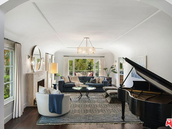 501 N Cahuenga Boulevard, Los Angeles CA 90004