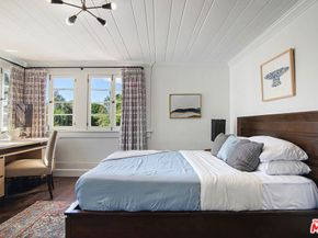 501 N Cahuenga Boulevard, Los Angeles CA 90004