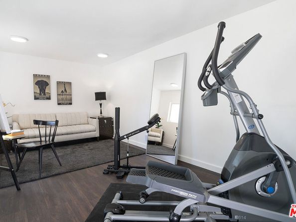 501 N Cahuenga Boulevard, Los Angeles CA 90004