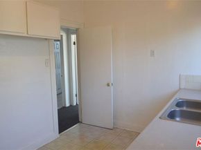 1148 E 48th Street, Los Angeles CA 90011